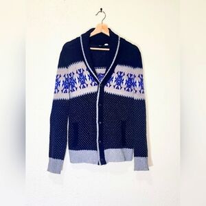 BDG. Size XS Beautiful Knitted Snow Flake Button Down Collared Color Block Ugly